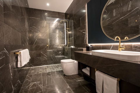 Eatons Hill Hotel - Accommodation 4U 29
