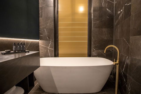 Eatons Hill Hotel - Accommodation 4U 27