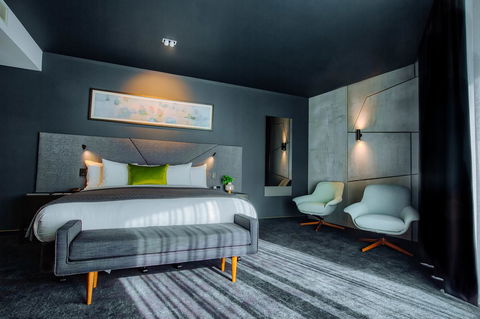 Eatons Hill Hotel - Accommodation 4U 19
