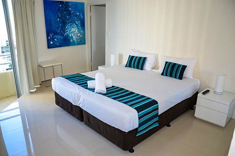 Zenith Ocean Front Apartments - Accommodation 4U 38