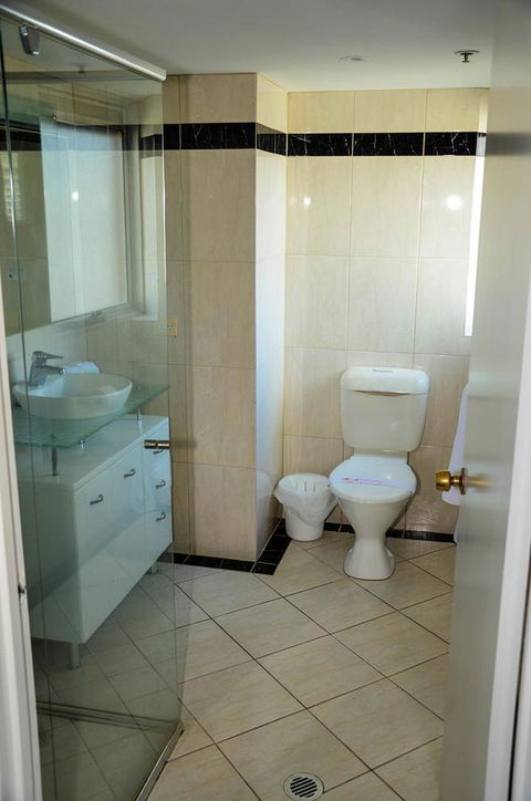 Zenith Ocean Front Apartments - Accommodation 4U 16