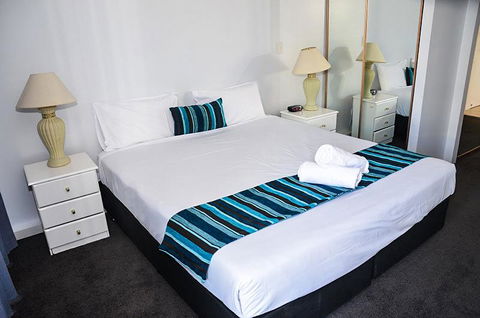 Zenith Ocean Front Apartments - Accommodation 4U 15