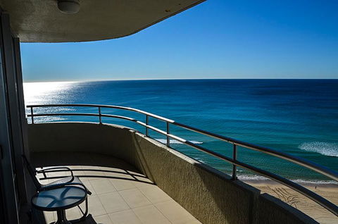 Zenith Ocean Front Apartments - Accommodation 4U 40