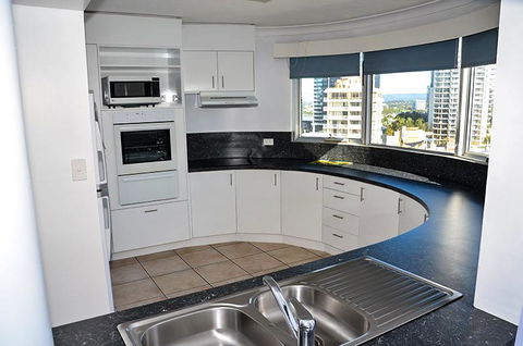 Zenith Ocean Front Apartments - Accommodation 4U 10