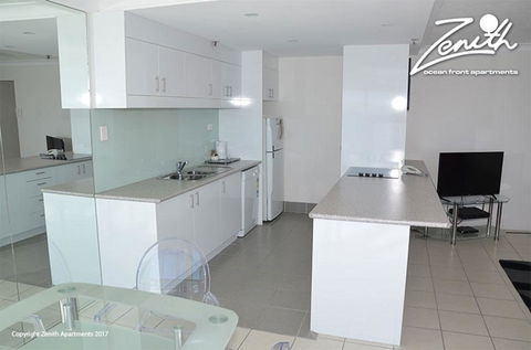 Zenith Ocean Front Apartments - Accommodation 4U 2