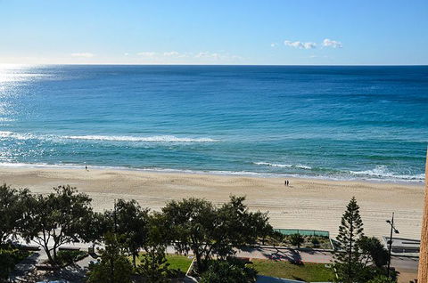 Zenith Ocean Front Apartments - Accommodation 4U 13