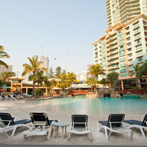 Mantra Crown Towers - Accommodation 4U 2