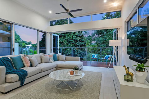 Oceans Edge Holiday Home - Accommodation 4U 2