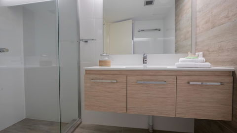 Norfolk Luxury Beachfront Apartments - Accommodation 4U 15