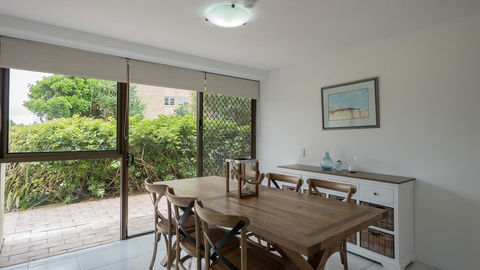Norfolk Luxury Beachfront Apartments - Accommodation 4U 13