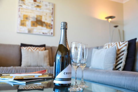 Oscar On Main Beach Resort - Accommodation 4U 15