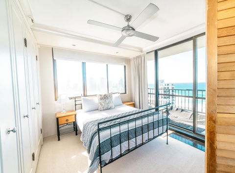 Capricorn One Beachside Holiday Apartments - Official - Accommodation 4U 7