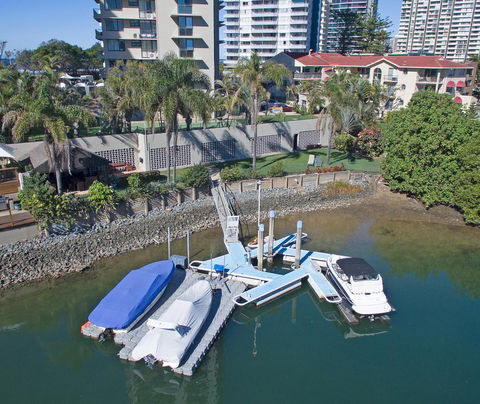 Capricorn One Beachside Holiday Apartments - Official - Accommodation 4U 13