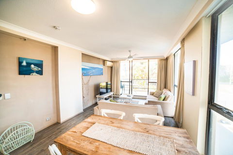 Capricorn One Beachside Holiday Apartments - Official - Accommodation 4U 3