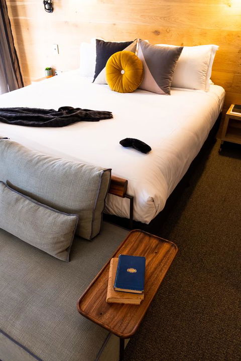 The Island Gold Coast - Accommodation 4U 8