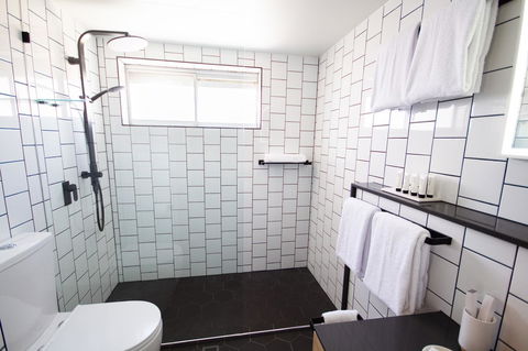 The Island Gold Coast - Accommodation 4U 3
