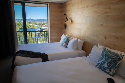 The Island Gold Coast - Accommodation 4U 24
