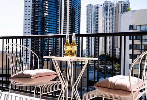 The Island Gold Coast - Accommodation 4U 5