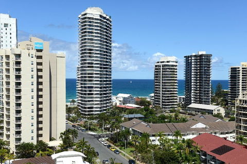 The Meriton Apartments On Main Beach - Accommodation 4U 27