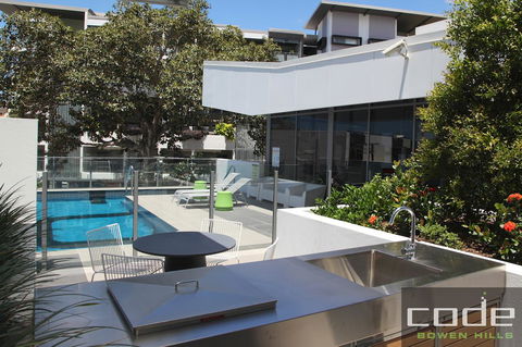 Code Apartments - Accommodation 4U 20