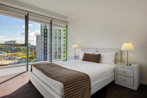 Code Apartments - Accommodation 4U 24