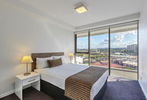 Code Apartments - Accommodation 4U 4