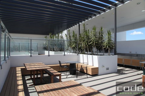 Code Apartments - Accommodation 4U 34