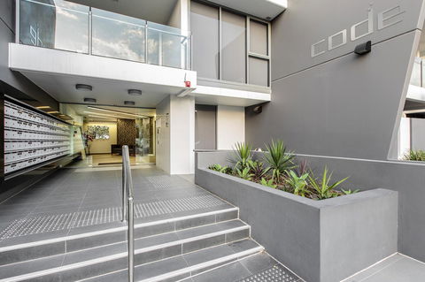 Code Apartments - Accommodation 4U 21