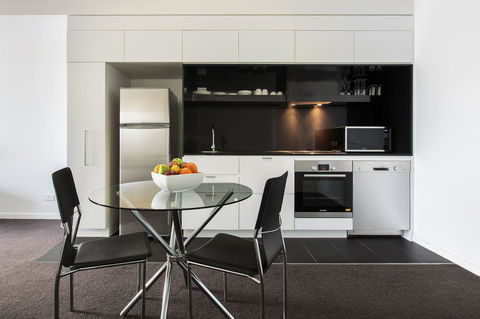 Code Apartments - Accommodation 4U 3