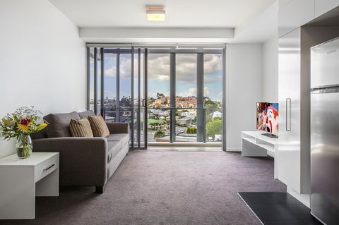 Code Apartments - Accommodation 4U 15