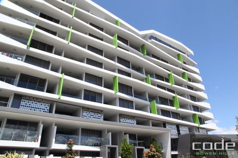 Code Apartments - Accommodation 4U 10
