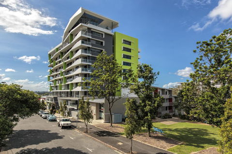 Code Apartments - Accommodation 4U 0