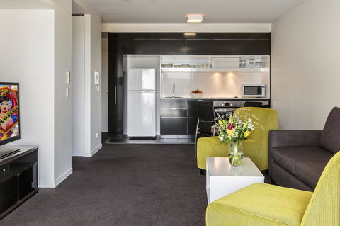 Code Apartments - Accommodation 4U 36
