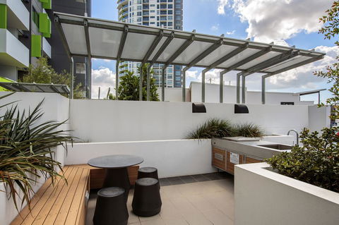 Code Apartments - Accommodation 4U 18