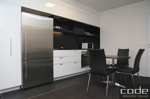 Code Apartments - Accommodation 4U 22