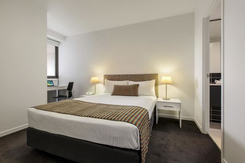 Code Apartments - Accommodation 4U 9