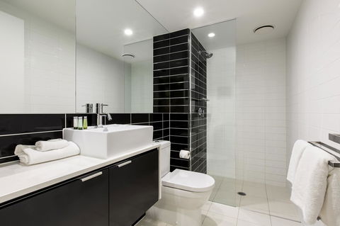 Code Apartments - Accommodation 4U 32