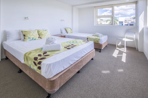84 The Spit Holiday Apartments - Accommodation 4U 25
