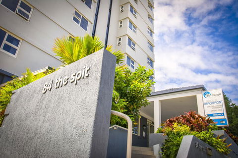 84 The Spit Holiday Apartments - Accommodation 4U 2