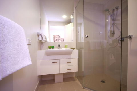Domain Serviced Apartments - Accommodation 4U 6
