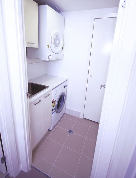 Domain Serviced Apartments - Accommodation 4U 4