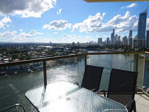 Surfers Hawaiian Holiday Apartments - Accommodation 4U 13