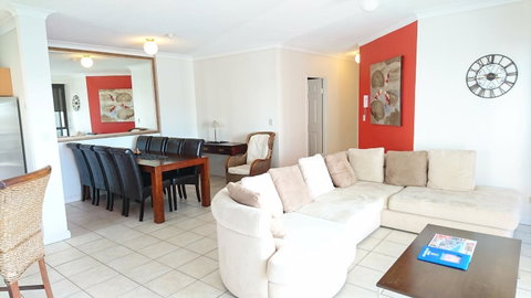 Surfers Hawaiian Holiday Apartments - Accommodation 4U 23