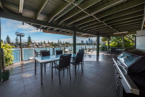 Surfers Hawaiian Holiday Apartments - Accommodation 4U 31