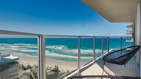 Hi Surf Beachfront Resort Apartments - Accommodation 4U 0