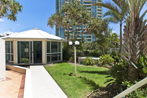 Hi Surf Beachfront Resort Apartments - Accommodation 4U 21