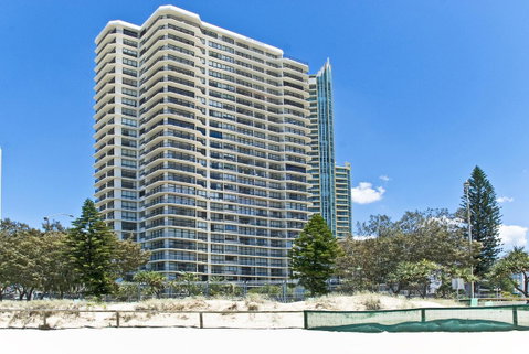 Hi Surf Beachfront Resort Apartments - Accommodation 4U 5