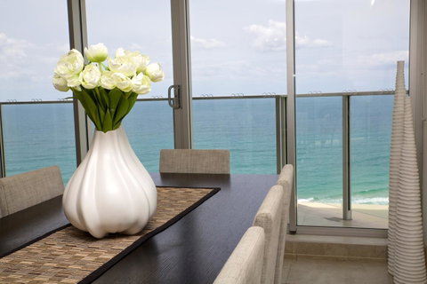 Hi Surf Beachfront Resort Apartments - Accommodation 4U 25