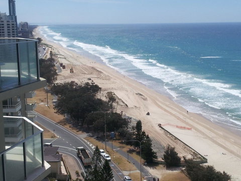 Hi Surf Beachfront Resort Apartments - Accommodation 4U 7