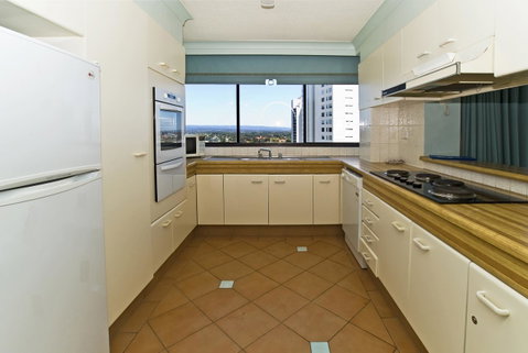 Hi Surf Beachfront Resort Apartments - Accommodation 4U 39